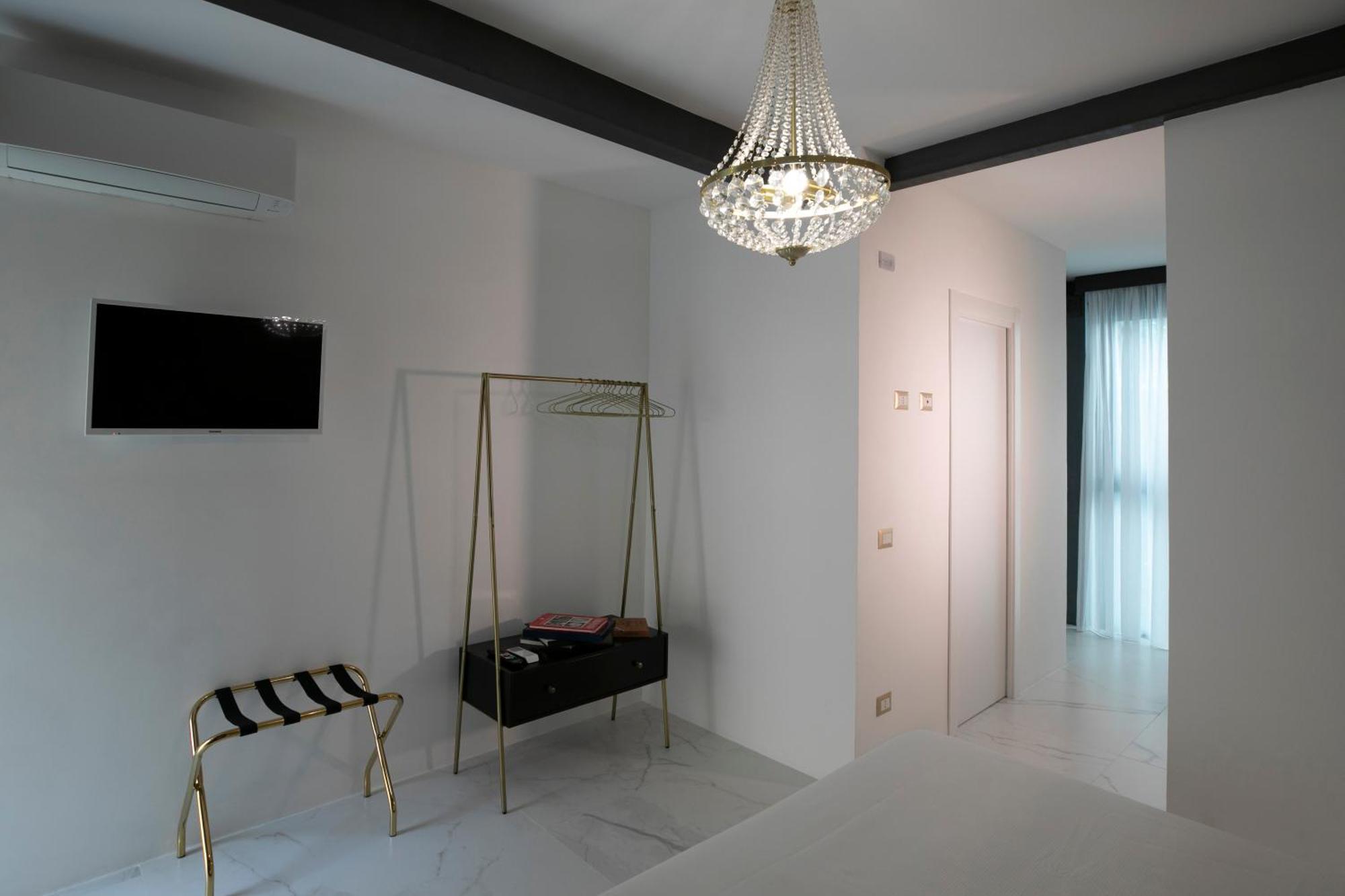 Azzoli Trapani - Apartments&Skypool Esterno foto